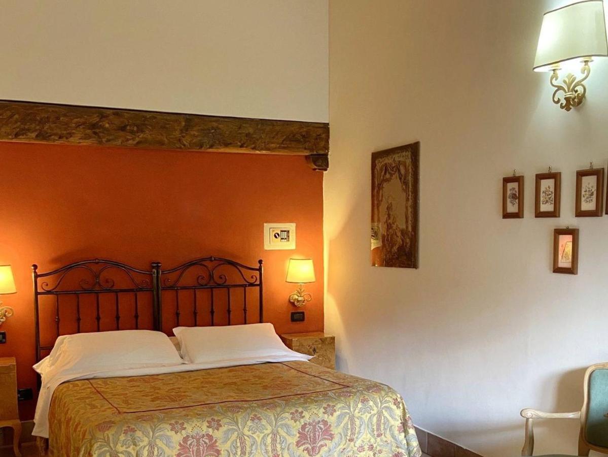Delle Drapperie Hotel 3*