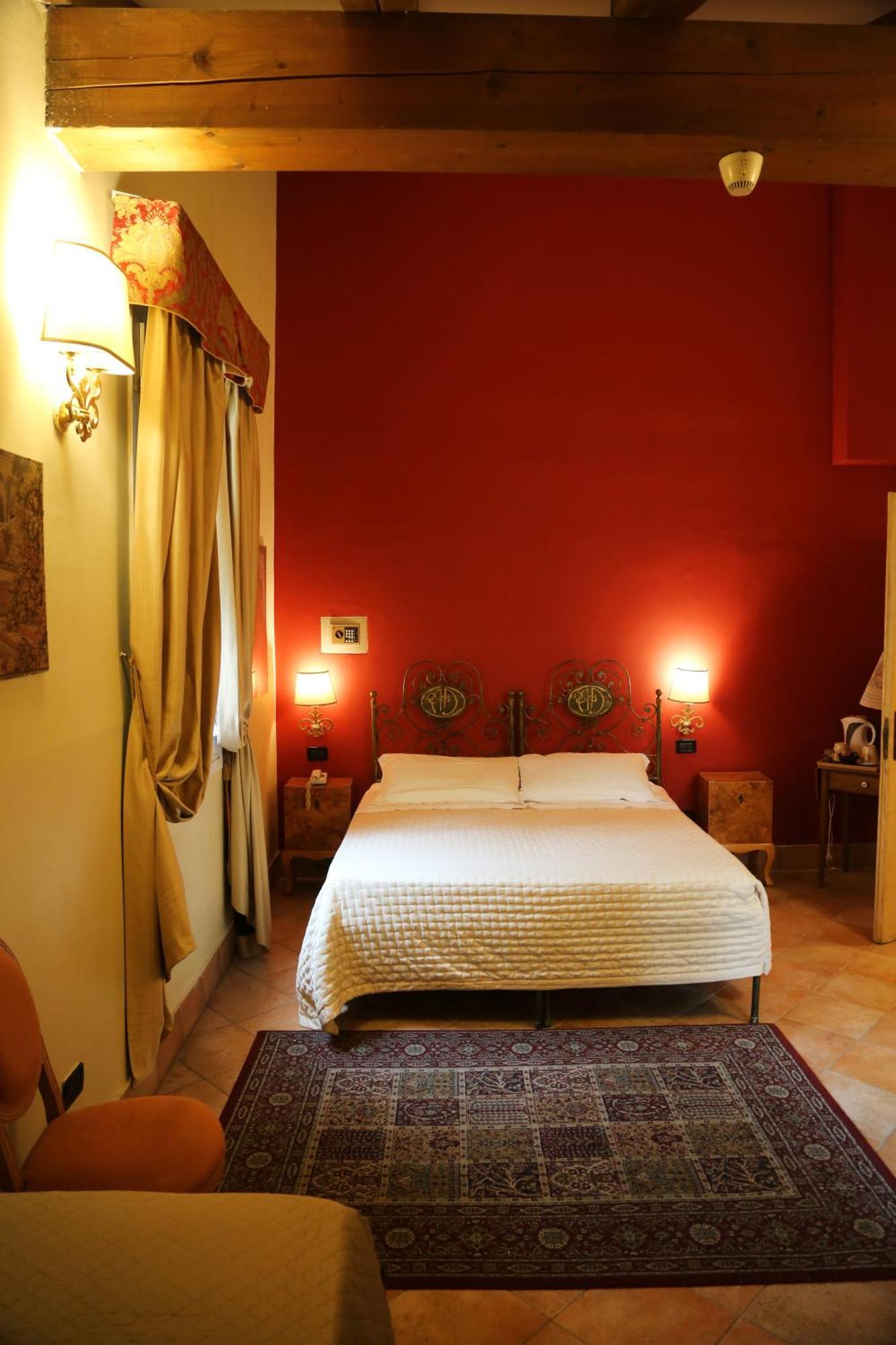 Delle Drapperie 3* Bologna